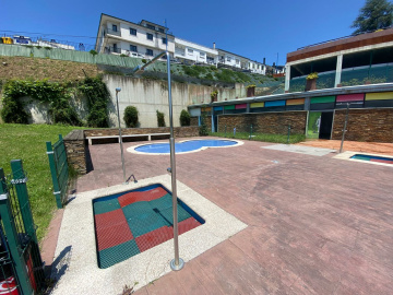 Piscinas Portomarín (2).jpg