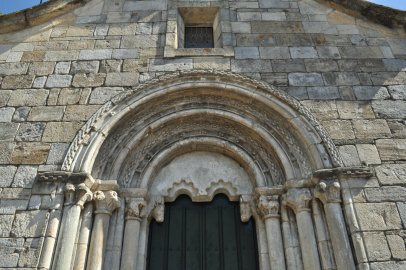 Igrexa de San Pedro de Portomarín (2).JPG